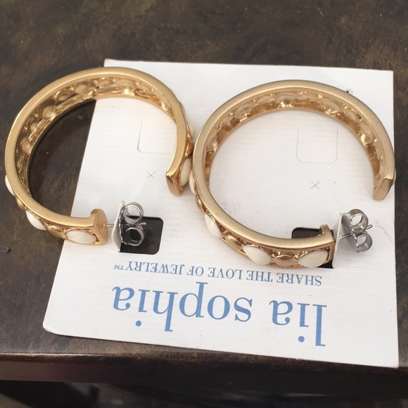 Earrings - Picture 2 of 3